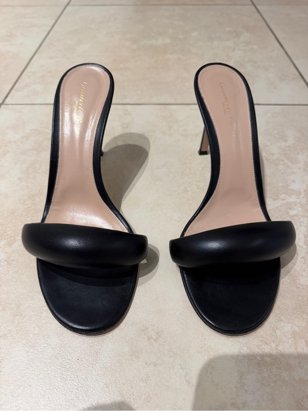 Gianvito Rossi Bijoux 85MM Black Leather Mules